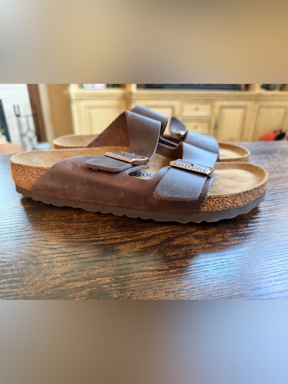 Birkenstock Arizona Soft Footbed
Oiled Leather Sandals WORN ONCE Size 40
